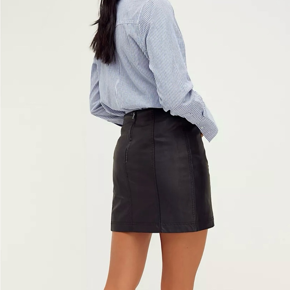 NWT Free people vegan leather mini skirt black size 2